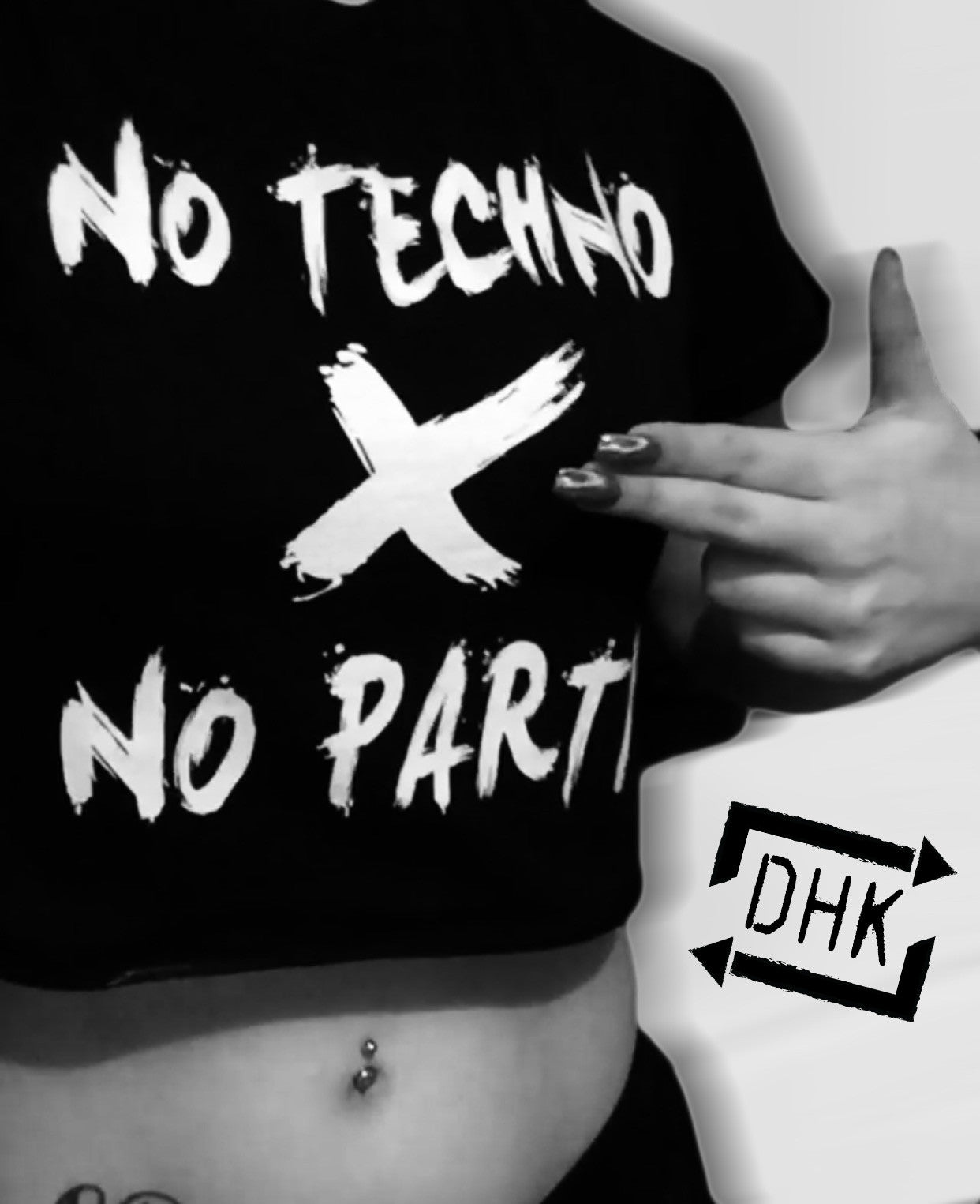 DHK No Techno No Party Crop Top T-Shirt (Black)